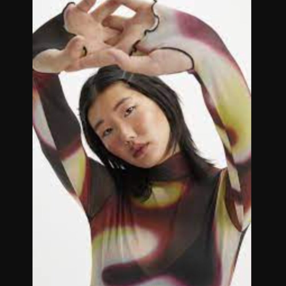 Levi’s® X Barbie Ferreira UO Exclusive Second Skin Mock Neck Top womens 3X